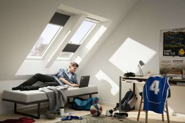 VELUX Fényzáró energiaroló - elektromos működtetésű (FMC)