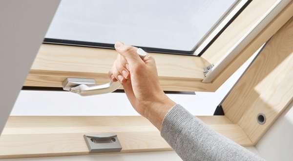 Velux GLL 1061B tetőtéri ablak