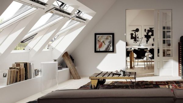 VELUX Standard elektromos, napelemes műanyag bevonatos tetőtéri ablak